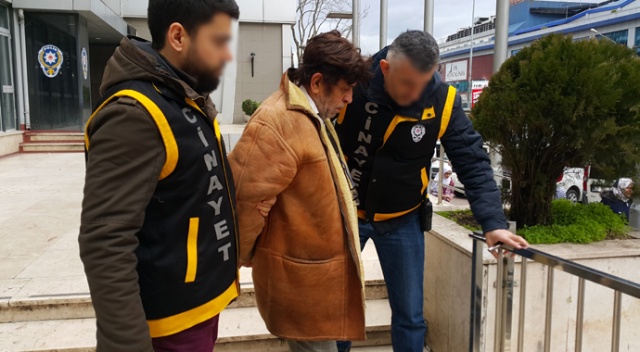 Kızını bıçaklayıp, başında sigara içmiş