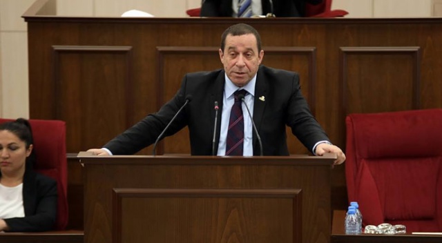 KKTC Maliye Bakanı Denktaş istifa etti KKTC Maliye Bakanı Denktaş istifa etti