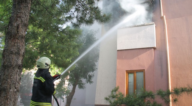 Konya’da 10 katlı binada yangın paniği