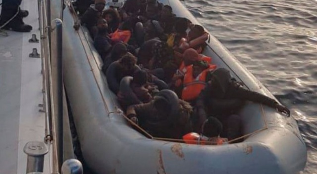 Kuşadası’nda 11’i çocuk 23 kaçak göçmen yakalandı