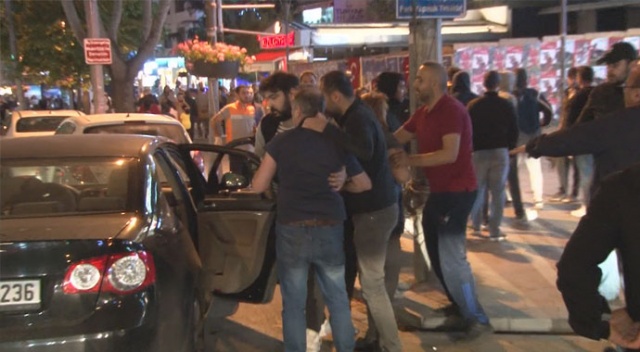 Kutlama yapan Galatasaray taraftarına saldırı