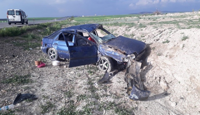 Otomobil takla attı, aynı aileden 7 kişi yaralandı