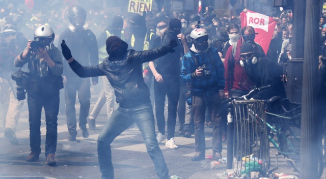 Paris’te olaylı 1 Mayıs: 25 yaralı, 222 gözaltı Paris’te olaylı 1 Mayıs: 25 yaralı, 222 gözaltı