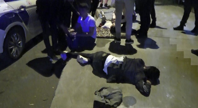 Pendik’de gençlerin kavgası kanlı bitti: 5 yaralı