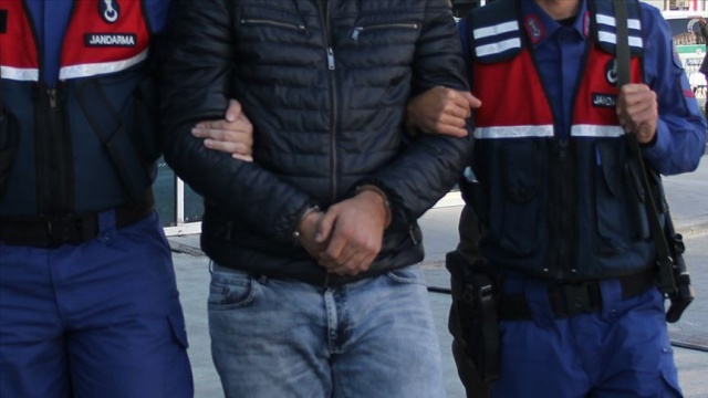 PKK ve FETÖ şüphelileri Yunanistan'a kaçarken yakalandı PKK ve FETÖ şüphelileri Yunanistan'a kaçarken yakalandı