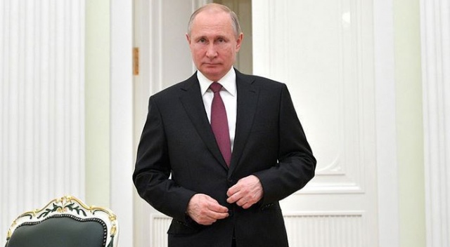 Putin'den havalimanı isimlerine revizyon Putin'den havalimanı isimlerine revizyon