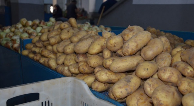 Ramazan ayıyla birlikte patates ve soğan fiyatlarında düşüş Ramazan ayıyla birlikte patates ve soğan fiyatlarında düşüş