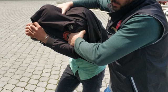 Samsun'da 4 bin 816 adet uyuşturucu hap ele geçirildi: 2 gözaltı Samsun'da 4 bin 816 adet uyuşturucu hap ele geçirildi: 2 gözaltı