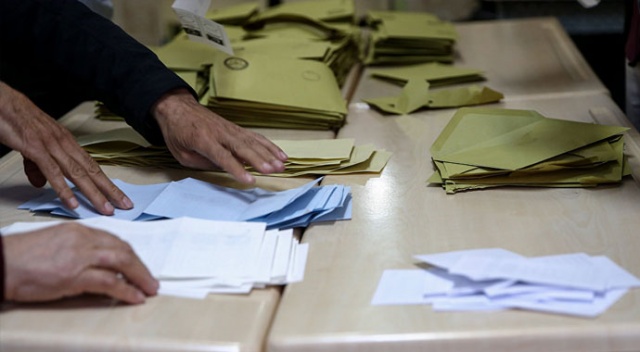 Sandık kurulunun isim listesi partilere önceden verilecek