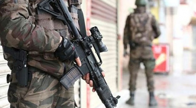 Şanlıurfa’da sınırı geçmeye çalışan terörist yakalandı Şanlıurfa’da sınırı geçmeye çalışan terörist yakalandı