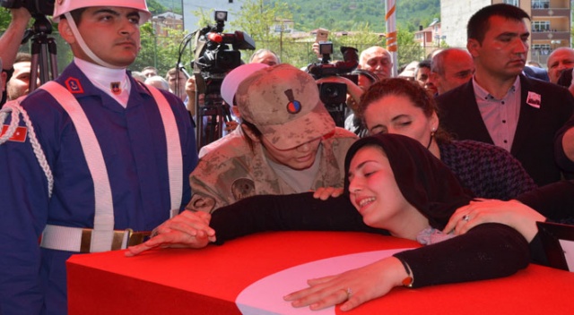 Şehit eşinin sözleri yürekleri sızlattı