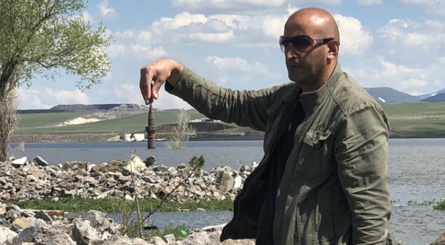 Sular altında kalan köyünü görmek için yurt dışından Kars’a geldi