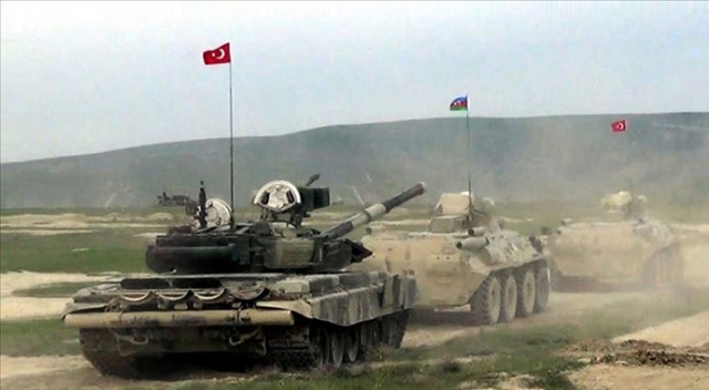 Türkiye ve Azerbaycan orduları ortak tatbikat gerçekleştiriyor Türkiye ve Azerbaycan orduları ortak tatbikat gerçekleştiriyor