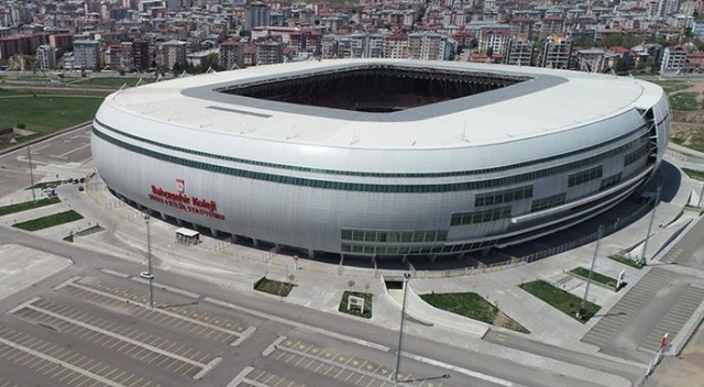 Yeni 4 Eylül Stadı kupa finaline hazırlanıyor Yeni 4 Eylül Stadı kupa finaline hazırlanıyor