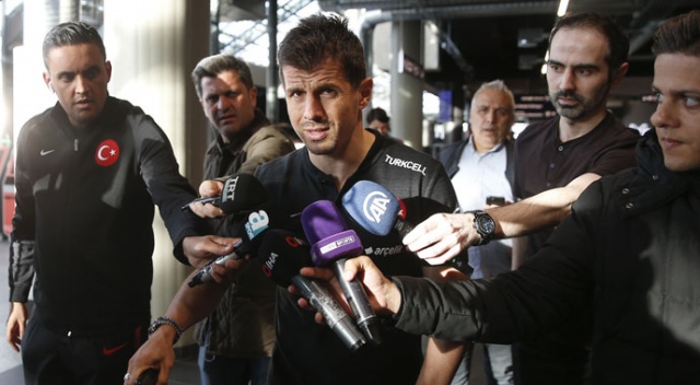 A Milli Takım'a İzlanda'da büyük saygısızlık A Milli Takım'a İzlanda'da büyük saygısızlık