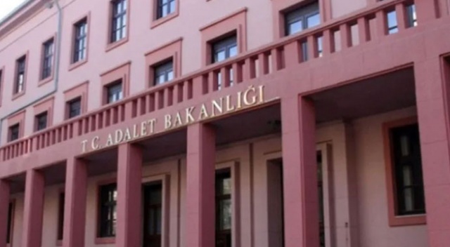 Adalet Bakanlığı 4 bin 424 sözleşmeli personel alacak! İşte ilan ve detaylar... Adalet Bakanlığı 4 bin 424 sözleşmeli personel alacak! İşte ilan ve detaylar...