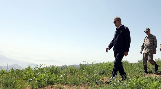 Bakan Akar: Bölgeyi teröristlerden arındıracağız