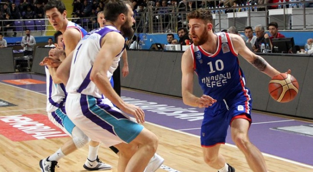 Anadolu Efes'te Onuralp Bitim ile yollar ayrıldı Anadolu Efes'te Onuralp Bitim ile yollar ayrıldı