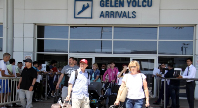 Antalya, bayramda 400 bin turist ağırladı