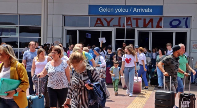 Antalya'da bir ayda 3'üncü rekor kırıldı Antalya'da bir ayda 3'üncü rekor kırıldı