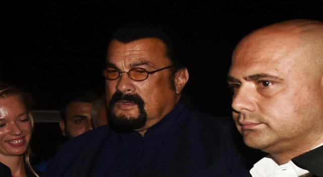 Aylan Bebek filmi görüşmelerine gelen ABD’li aktör Seagal’ın anlamsız kaprisi şaşırttı