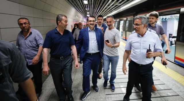 Bakan Dönmez: Binali Yıldırım plan, proje ile geliyor Bakan Dönmez: Binali Yıldırım plan, proje ile geliyor