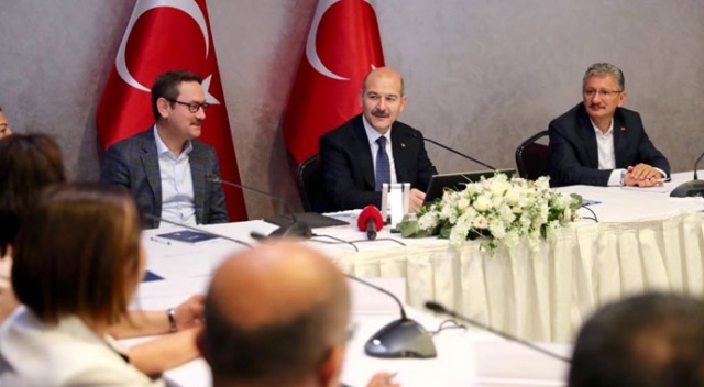 Bakan Soylu açıkladı: Kırmızı düdük uygulamasına ek olarak trafik karnesi verilecek Bakan Soylu açıkladı: Kırmızı düdük uygulamasına ek olarak trafik karnesi verilecek