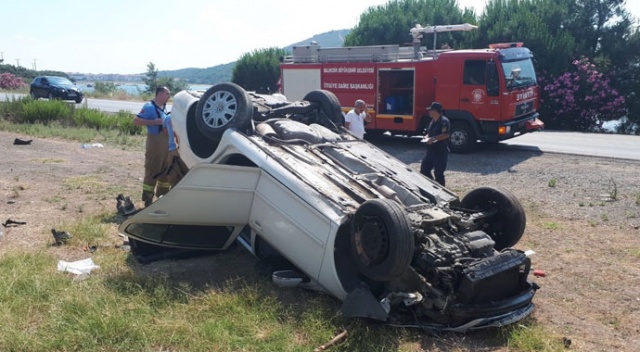 Balıkesir’de otomobil takla attı: 2 yaralı