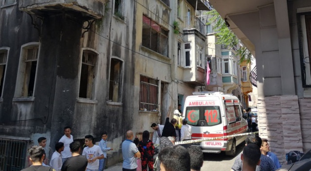 Beyoğlu’nda bir kadın 3 katlı binadan atlayarak intihar etti