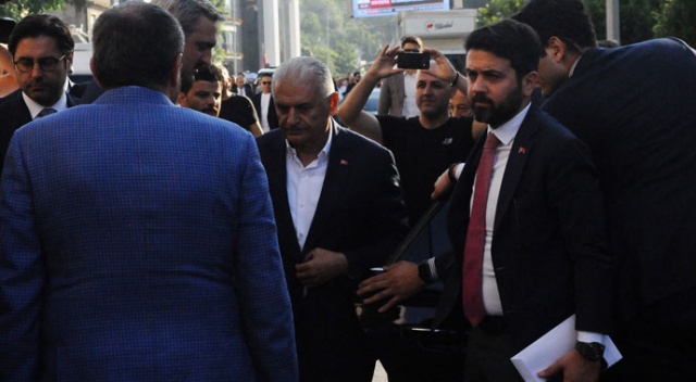 Binali Yıldırım AK Parti İl Başkanlığı'na geldi Binali Yıldırım AK Parti İl Başkanlığı'na geldi