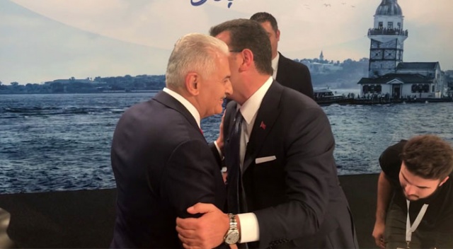 Binali Yıldırım ve Ekrem İmamoğlu'nun ilk karşılaşma anı Binali Yıldırım ve Ekrem İmamoğlu'nun ilk karşılaşma anı