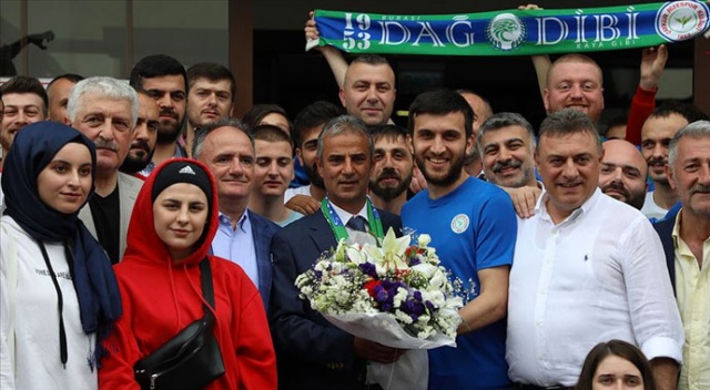 Çaykur Rizespor&#039;da İsmail Kartal dönemi başladı