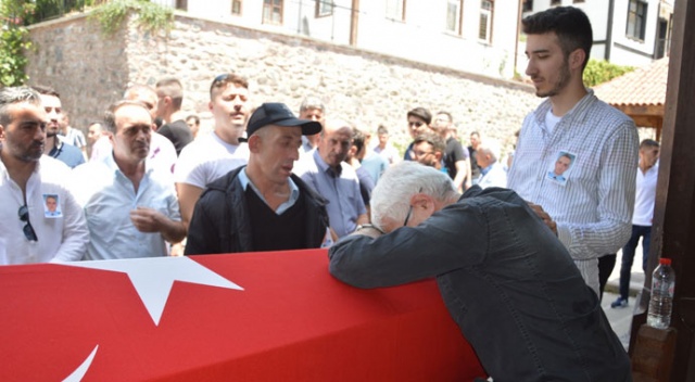 En acı bayram! Genç polis memuru son yolculuğuna uğurlandı