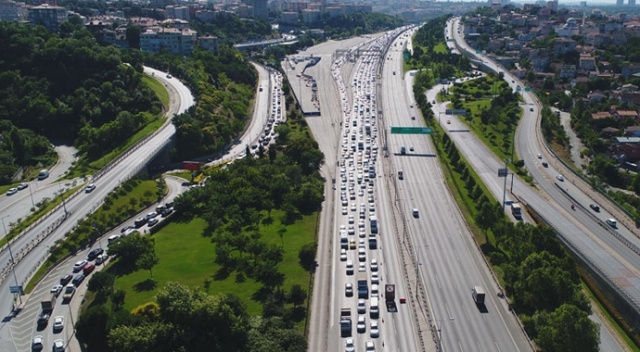 FSM Köprüsü’nde onarım yoğunluğu, trafik durma noktasına geldi