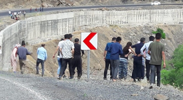 Habur Çayında kaybolan 2 kişiden birinin cansız bedenine ulaşıldı Habur Çayında kaybolan 2 kişiden birinin cansız bedenine ulaşıldı