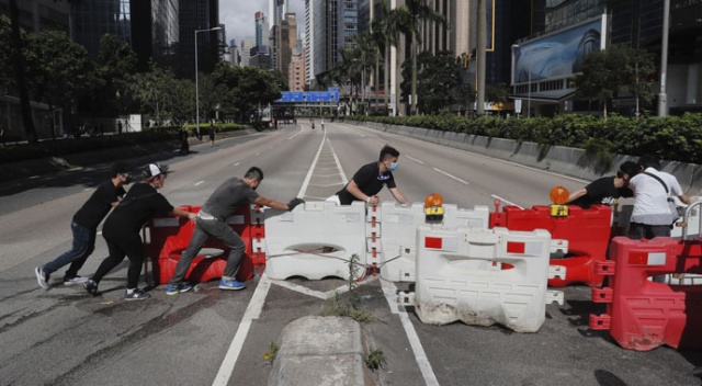 Hong Kong'da protestocular üçüncü kez sokaklarda Hong Kong'da protestocular üçüncü kez sokaklarda