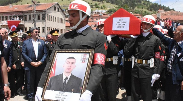 Iğdır&#039;da şehit olan askerler son yolculuğuna uğurlandı
