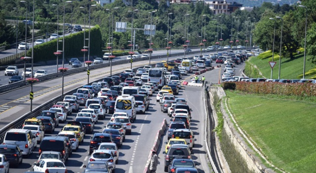 İstanbul'da trafik felç oldu! İşte son durum