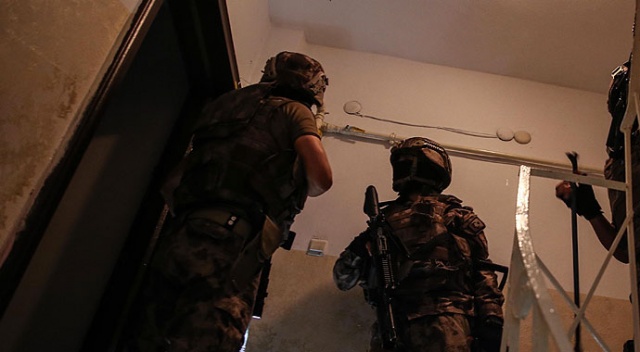 İstanbul&#039;da uyuşturucu operasyonu: 35 gözaltı
