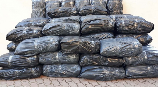 Jandarma operasyonunda 650 kilo uyuşturucu ele geçirildi Jandarma operasyonunda 650 kilo uyuşturucu ele geçirildi