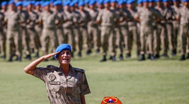 Kadın subay adayı komando kursunun birincisi oldu