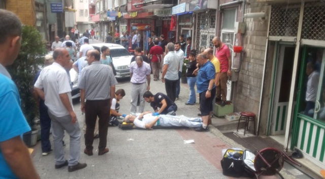 Kahve içerken bıçaklandı Kahve içerken bıçaklandı