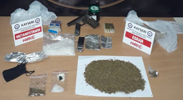 Kayseri'de uyuşturucu operasyonu: 12 gözaltı Kayseri'de uyuşturucu operasyonu: 12 gözaltı