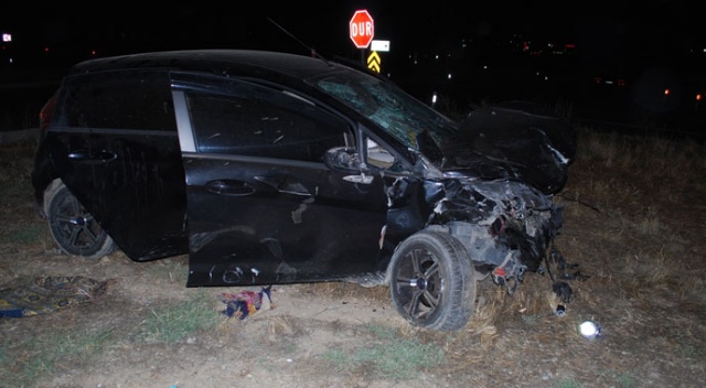 Manisa'da otomobil ile pikap çarpıştı 4'ü çocuk 10 yaralı