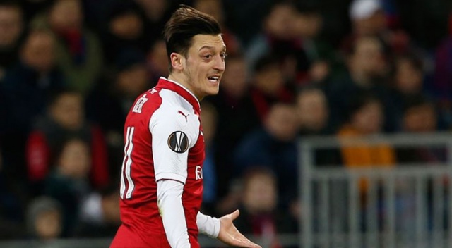 Mesut Özil&#039;den 16 bin kişiye düğün yemeği