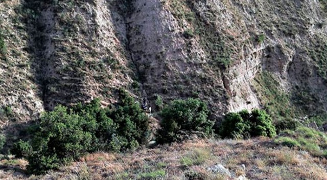 Metrelerce yukarıdan düştü! İtfaiye ekipleri zor kurtardı