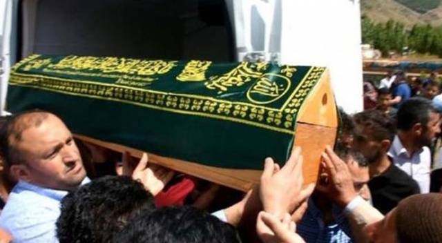 Öldü sanılan kız hastanede çıktı Öldü sanılan kız hastanede çıktı