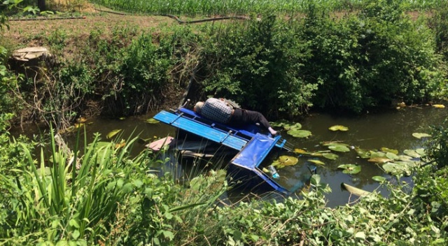 Sakarya&#039;da patpat kanala uçtu: 2 yaralı
