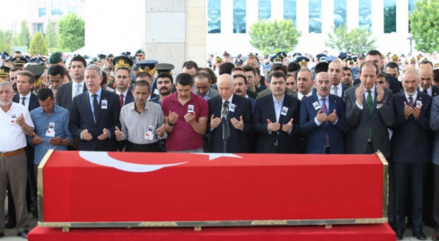 Şehit Uzman Onbaşı Öz son yolculuğuna uğurlandı