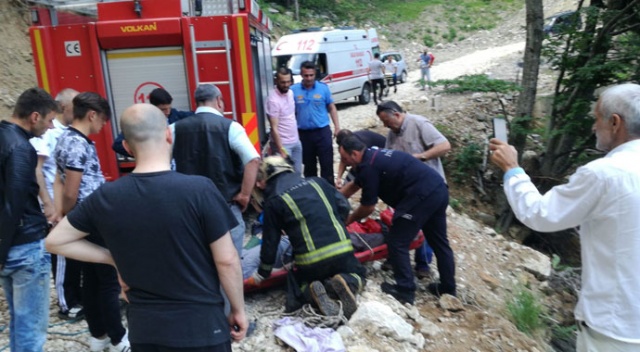 Şelaleden uçuruma yuvarlanan eski kaymakamı itfaiye kurtardı